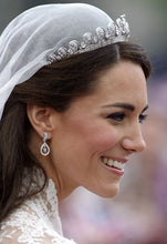 Load image into Gallery viewer, Kate&#39;s oak leaf and acorn wedding earrings (platinum plated)