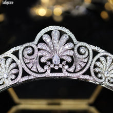 Load image into Gallery viewer, Duchess of Gloucester&#39;s honeysuckle tiara replica