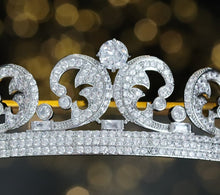 Load image into Gallery viewer, Kate&#39;s Cartier Halo platinum-plated tiara replica (platinum plated)